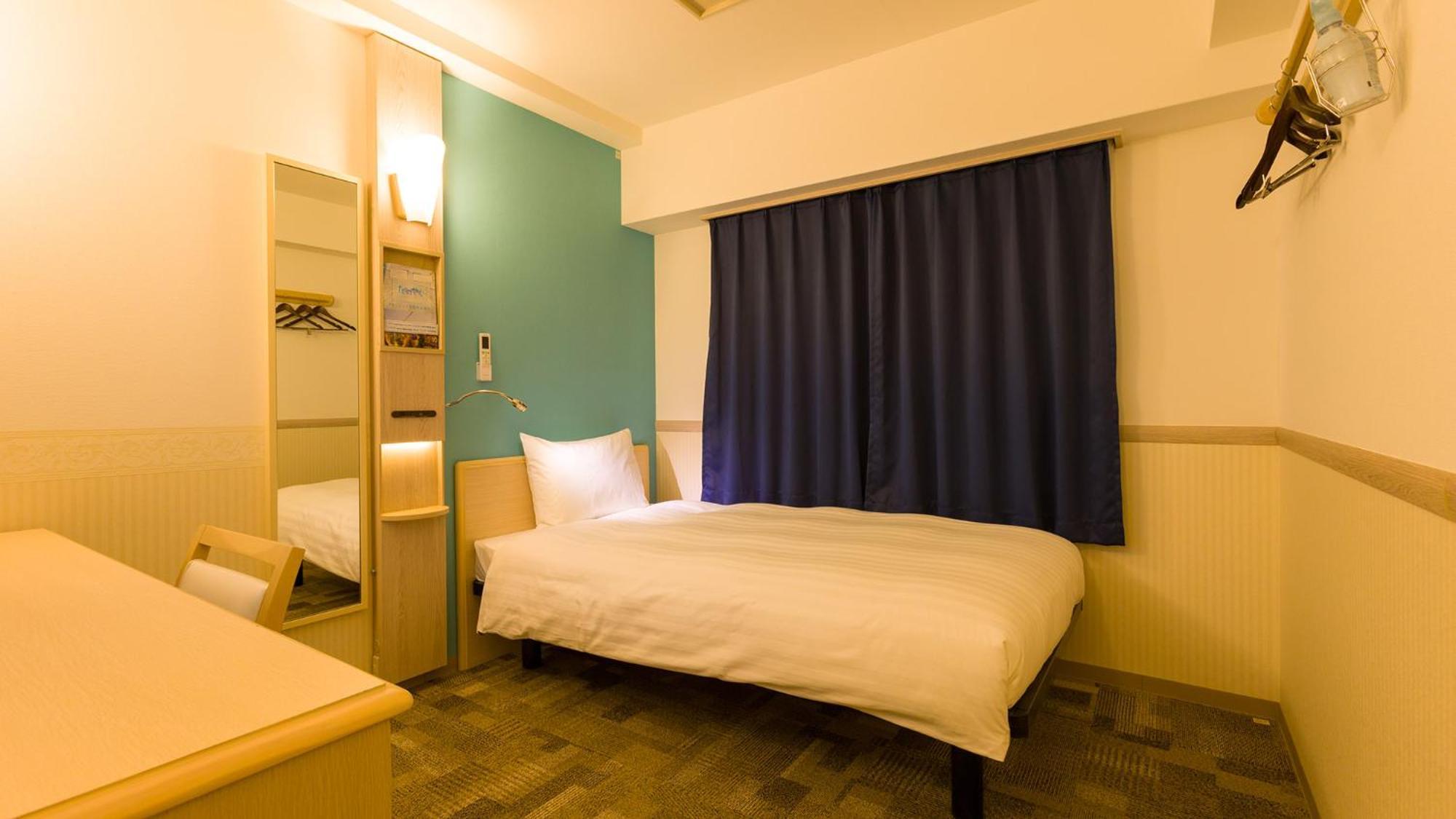 Toyoko Inn Marugame Ekimae Zimmer foto